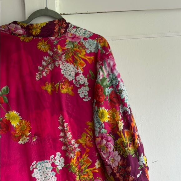 Johnny Was Pink Floral Satin Robe - Picture 4 of 7